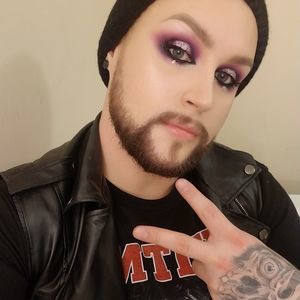 Meet your Posher, Joshua